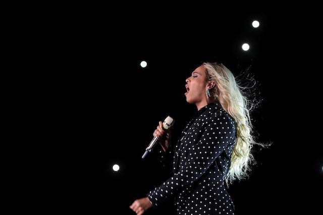 Beyonce, a Houston native, will perform at the fundraiser.